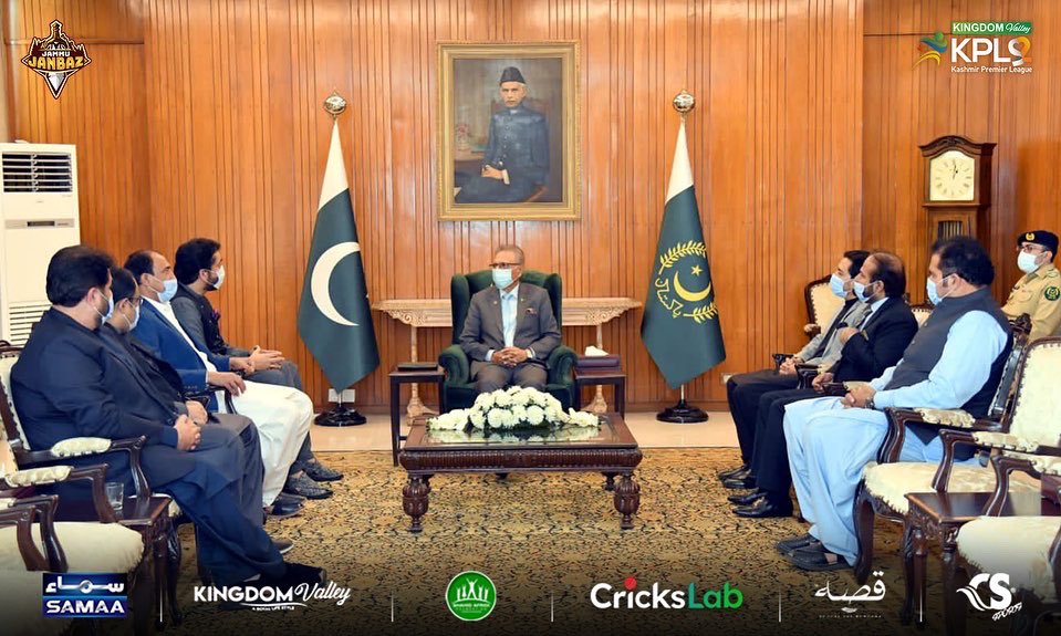 JammuJanbaz's tweet photo. Chairman Kingdom Valley Mr. Ghulam Hussain Shahid, Director Jammu Janbaz, Naveed Ahmed, Head Coach, Riaz Afridi and KPL top management met the honourable President of Pakistan, Mr. Arif Alvi and Member of Parliament, Shehryar Khan Afridi.

#JammuJanbaz #CricksLab #KingdomValley https://t.co/bK78AlONks