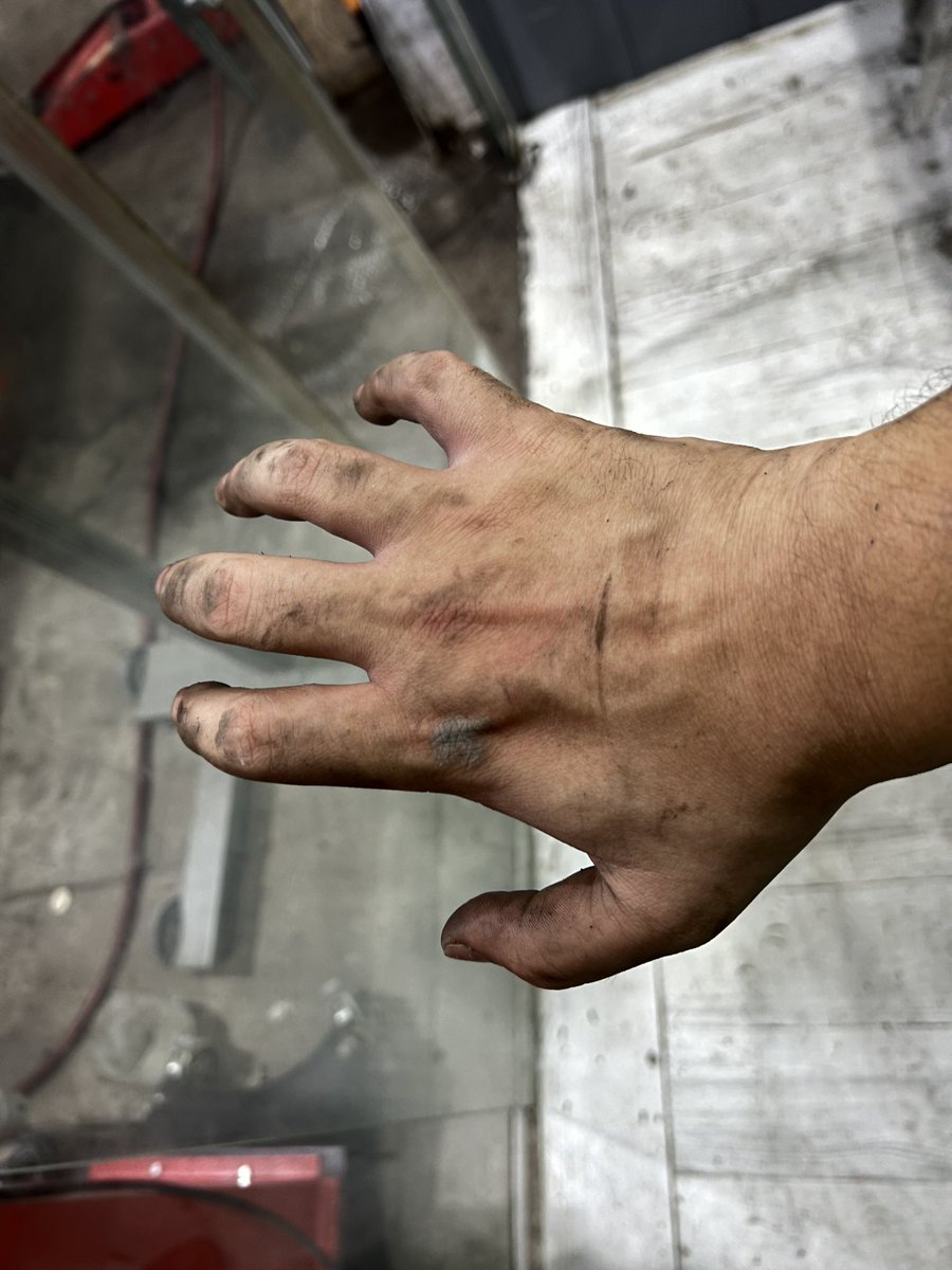 دستا کارگری که فیو استار نمیشه 😁