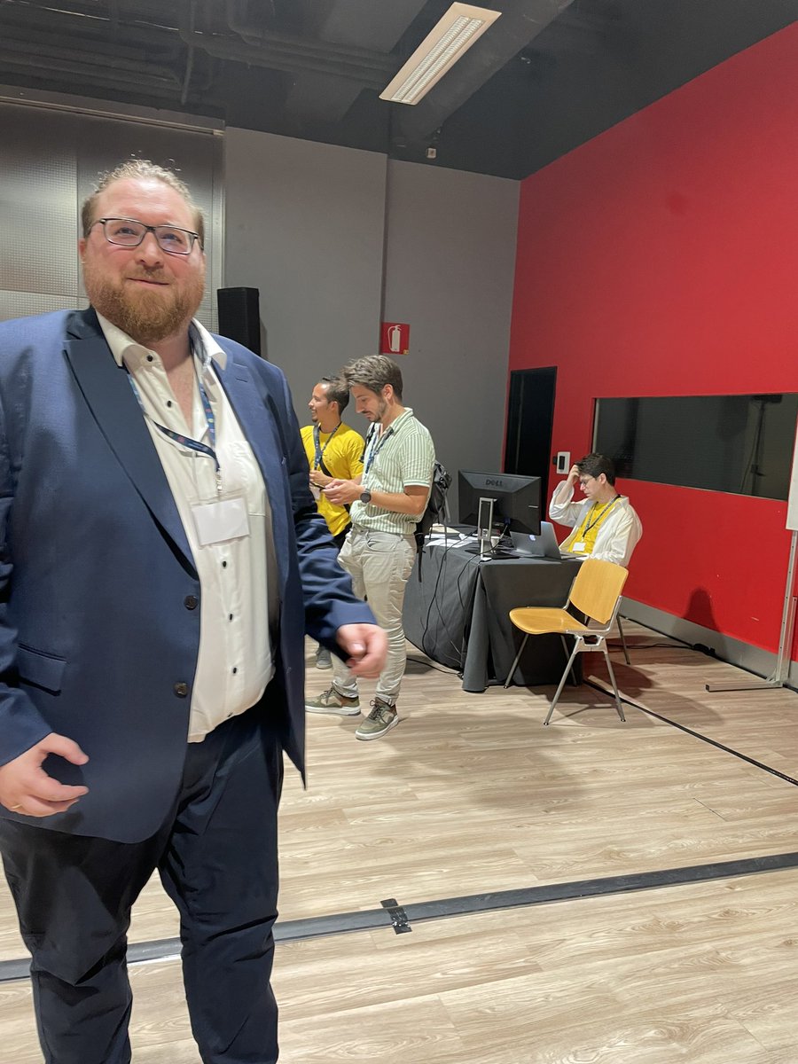 SeverineCasalis's tweet image. @Escop2022 
Excellent talk of #Florian_Salome from the #scalab @univ_lille @CNRS_HdF 
#language_team
Orthographic facilitation on L2 vocabulary learning in elementary school children👏👏👏👏
Looking forward to exploring these exciting issues further 😊😊