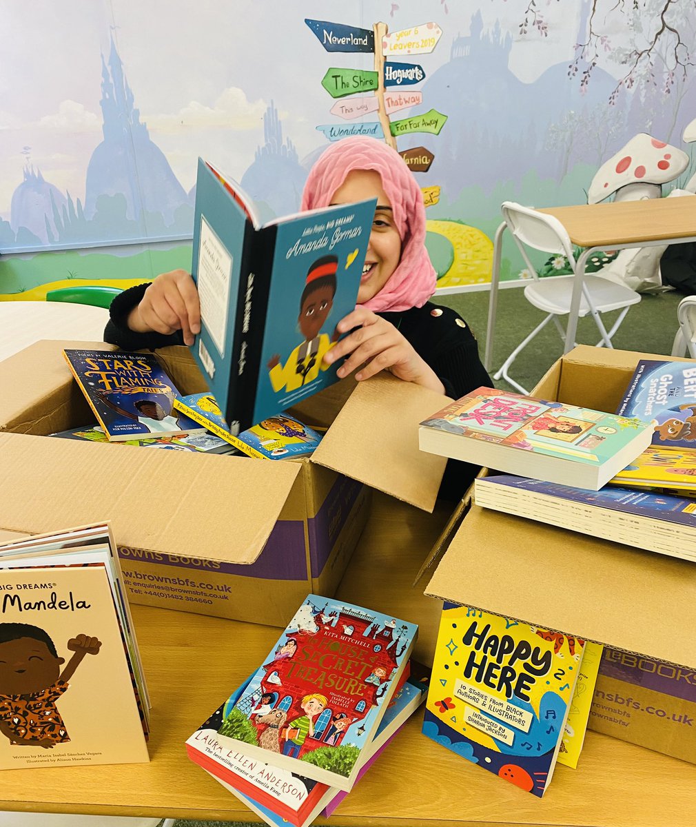 BookmarkCharity's tweet photo. Following the success of our Your Story Corner project in #Birmingham and #Lincolnshire, we're delighted to announce that we will now be offering all primary schools in #Plymouth the chance to apply for £2,000 worth of free books and resources!

Apply now: https://t.co/b0zxWYmX8p https://t.co/hLoY0YHu1H