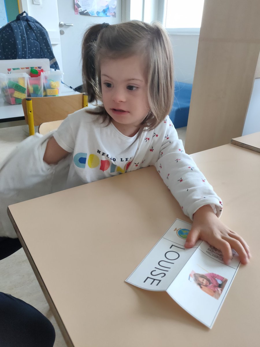 Et voilà. Rentrée faire. Ce sera à la demi journée seulement car... Pas d'AESH -i ce matin. Merci à la bienveillance des enseignantes, de Cp et Ulis. Je vais donc me faire le petit plaisir d'appeler LE NUMÉRO VERT. 
<a href="/education_gouv/">Ministère Éducation nationale</a> <a href="/gdarrieussecq/">Geneviève Darrieussecq</a> #ac44 #inclusion