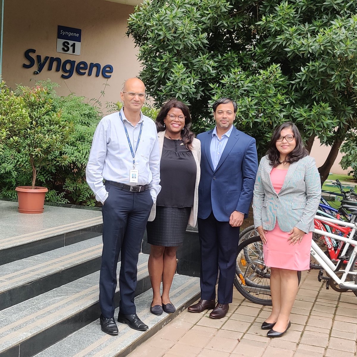 Great meeting &amp; conversation with <a href="/DrMaheshBhalgat/">Mahesh Bhalgat</a>, COO  <a href="/SyngeneIntl/">Syngene International</a> to highlight Canada's competitive advantages in #Pharma #Biotech &amp; #LifeSciences. Discussed opportunities for trade &amp; investment partnerships with the <a href="/TCS_SDC/">Trade Commissioner Service</a>. 

<a href="/Cassandre_PM/">Cassandre (she/her/elle)</a> <a href="/DebjaniPal10/">Debjani Pal</a>