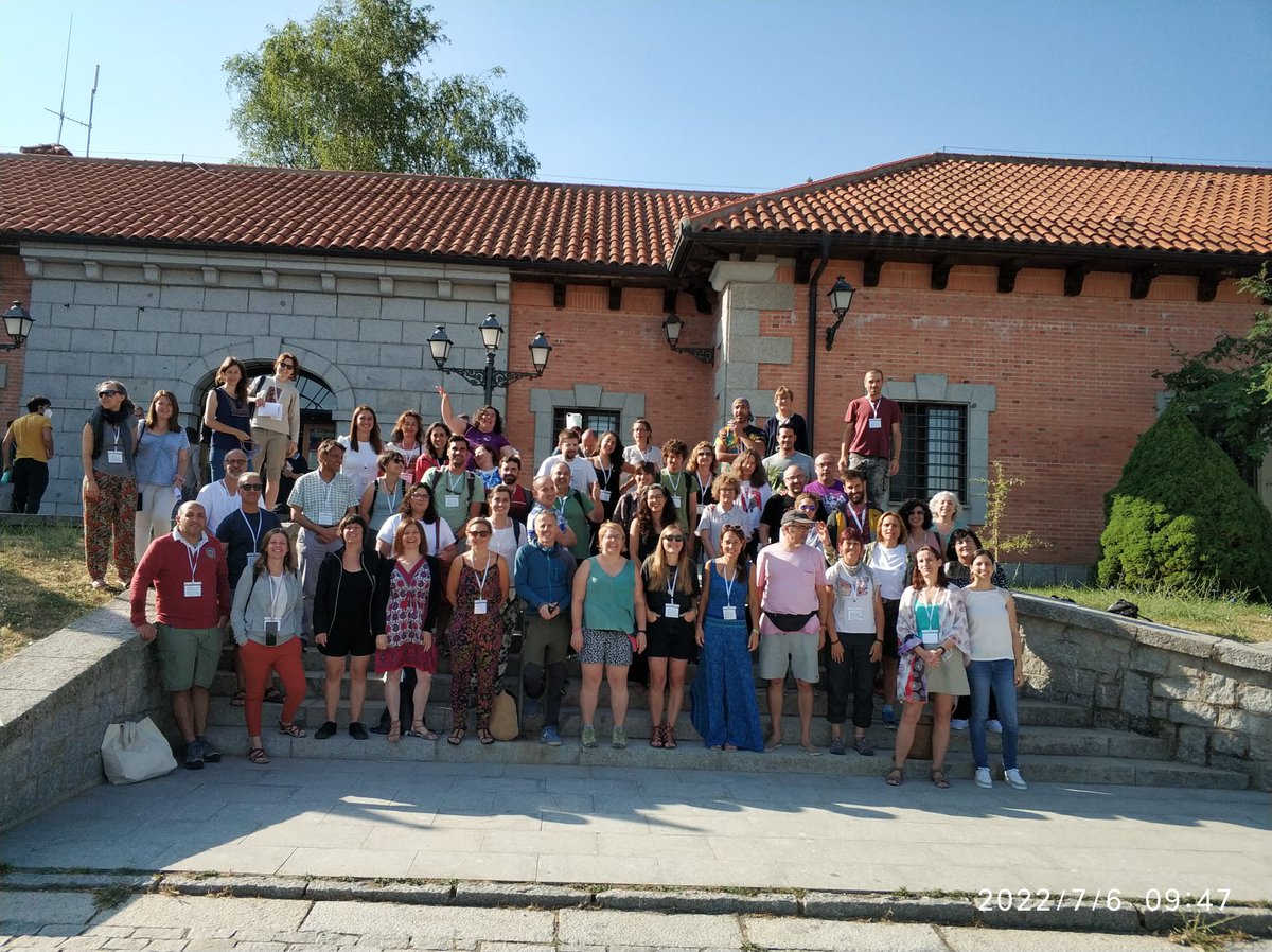 esenred21's tweet photo. 🐞🍀☀️Comienza el curso y queremos desearle a los y las docentes de nuestra redes un curso plagado de ilusión, esperanza de cambio y ganas de transformar nuestro mundo. "La educación no cambia al mundo, cambia a las personas que van a cambiar el mundo"Paulo Freire. @educaSGCTIE https://t.co/Rwg6oxhvSG