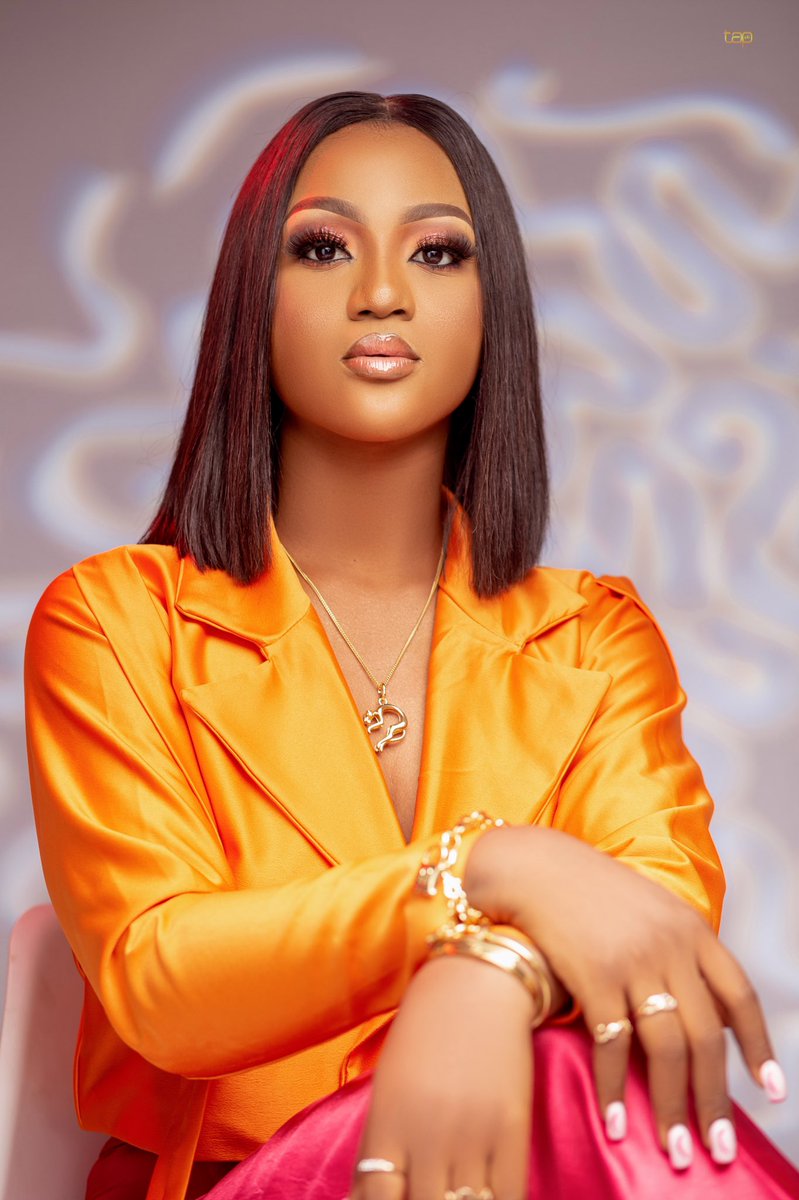 Veggies_delight's tweet photo. My very own blood, my amazing energy goddess.
Happy birthday little sister. God bless you. Like fine wine, I pray you age gracefully and never lose your poise.
Happy womb escape 🤣😂 @Maureenstores_ https://t.co/OXXcwr20q9