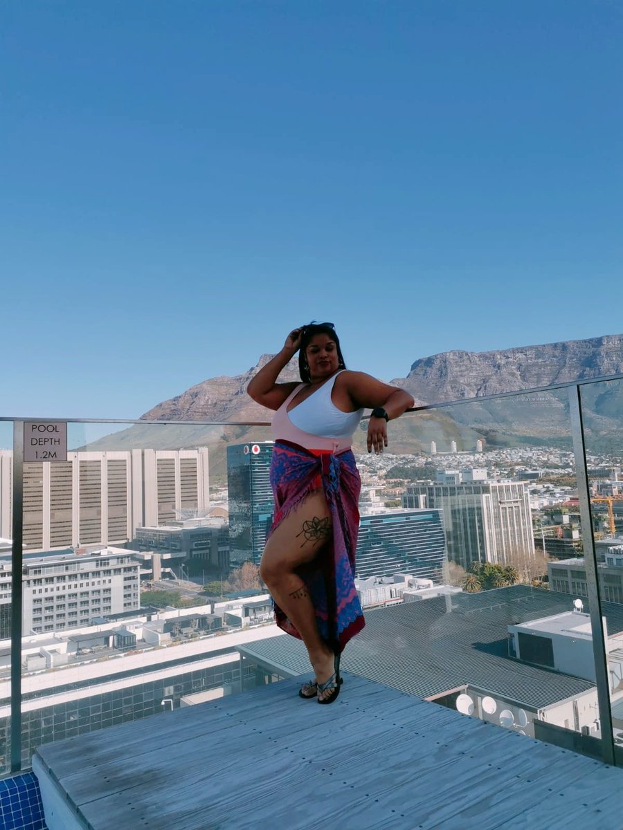 ThatLani's tweet photo. #aboutyesterday #capetown #hotelsky #wednesday #midweek #midweekgetaway https://t.co/JnTZRlurBC