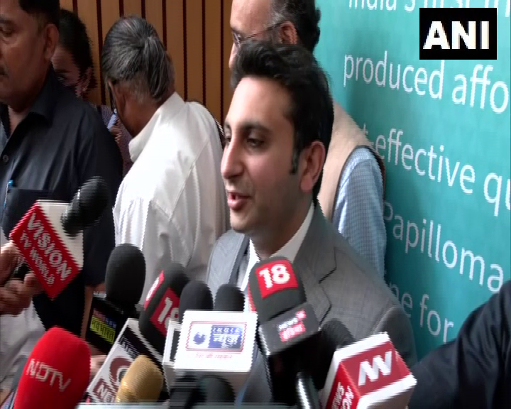 Delhi | The vaccine for cervical cancer will be available in a few months. Will give it to our country first & later to the world. May be priced between Rs 200-400 but prices yet to be finalized. Preparing to make 200 million doses in 2 years: Serum Institute CEO, Adar Poonawalla