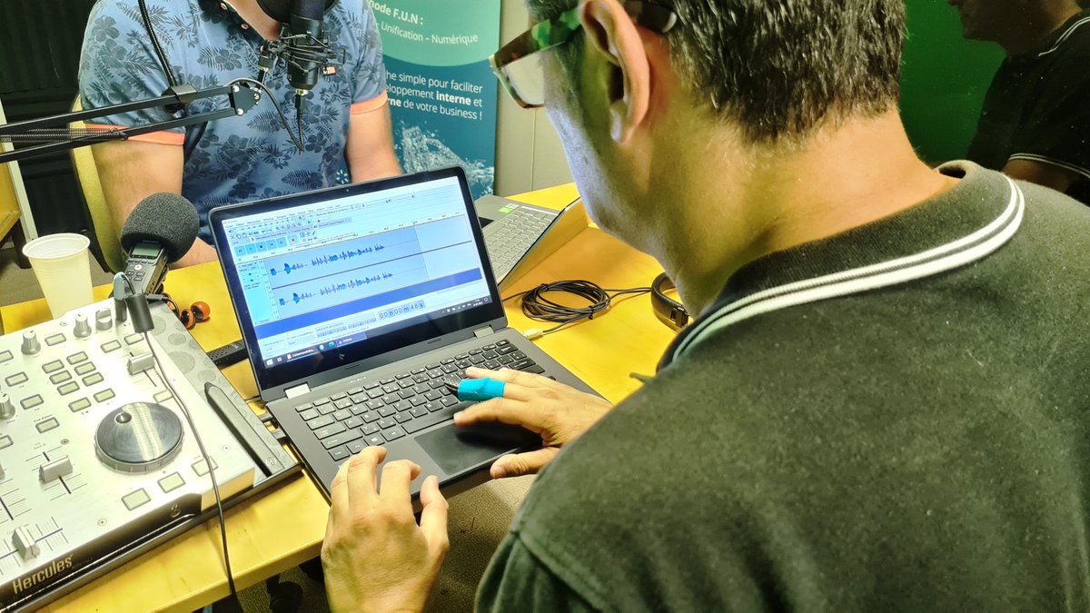 edulcorez's tweet photo. 👋 Votre plus belle histoire de fin d’été avec un #podcast et une vidéo courte de votre entreprise, ça vous dit ?

édulcoré est au taquet ;
❇️ on conseils
❇️ on forme
❇️ on produit du contenu
❇️ on accompagne pour sa diffusion

🌐 https://t.co/j0ZYNkXrsb 

 #SuisseRomande https://t.co/q2Ov1lvfA8