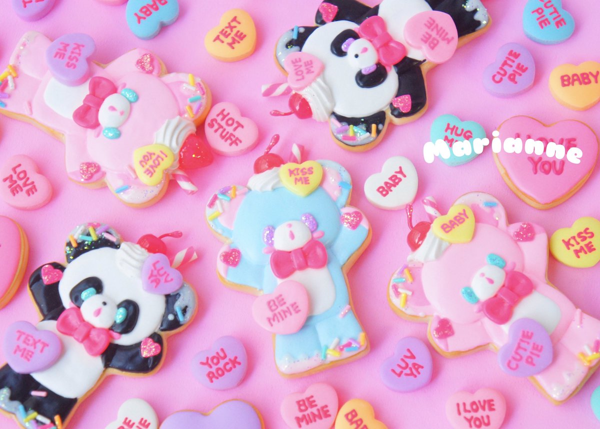粘土であまーい作品作っています😋🎂🍧🍦🍰🧁🍬💕

#ねんどの日 💖💖💖