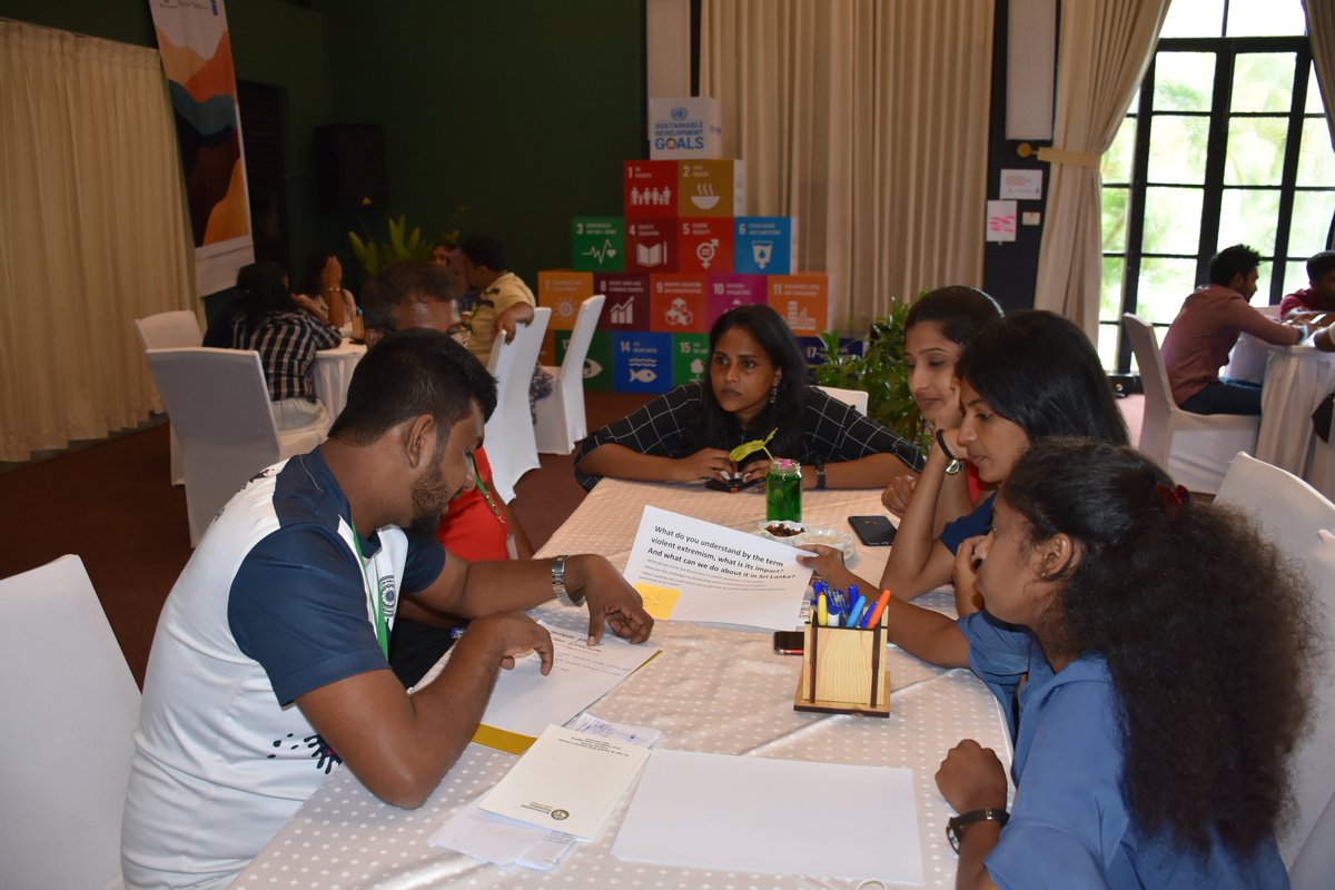 CitraLabLK's tweet photo. Day 2 @ #Youth for #DiversityandInclusion, saw participants exploring personal + social #identities, how these create #socialperceptions + opportunities, & why its esp imp. to strengthen #socialcohesion in similar multi-cultural and diverse settings @ComSecYouth @commonwealthsec https://t.co/niC3xMHt6L