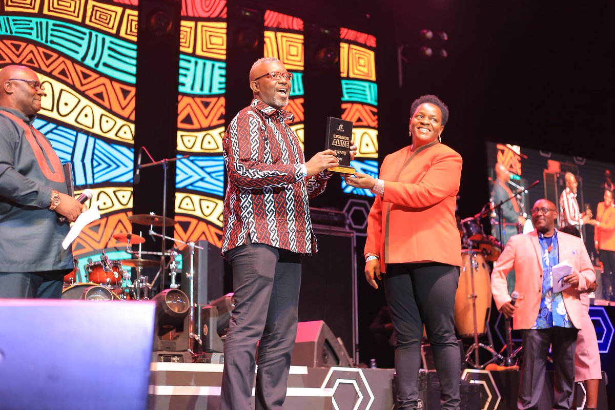 Legendsaliveug's tweet photo. The other legends who were awarded for their great contribution in the media industry. #PeterSsematimba, #AbbeyMukiibi, #Elvis
We will keep appreciating many more while still alive. Thank you
#MoniqueSekaLiveUg, #LegendsAlive, #RgConsult https://t.co/B0preOkYha