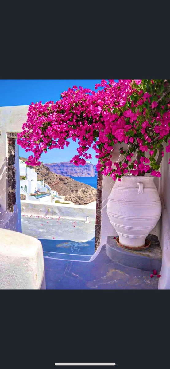 ✨Greetings with a smile from spectacular Greece🇬🇷Wishing all a great month filled with beauty &amp; grace 😇❤️🇬🇷🌎