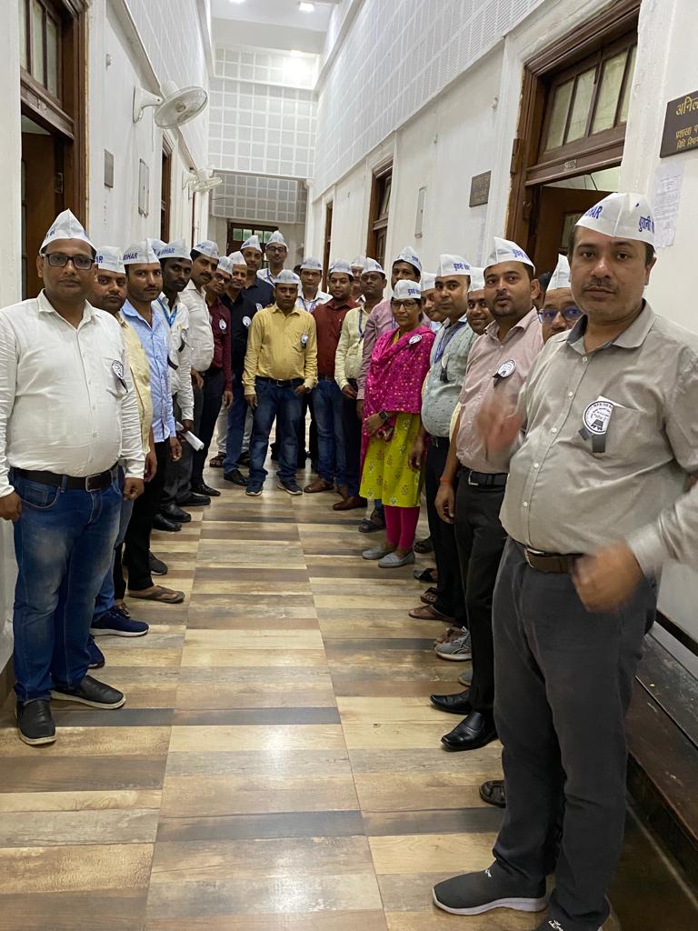 #BlackdayforNPS_employees
#GobackNPS
पुरानी पेंशन बहाल करें
<a href="/PMOIndia/">PMO India</a> <a href="/officecmbihar/">CMO Bihar</a> <a href="/NitishKumar/">Nitish Kumar</a> <a href="/RJDforIndia/">Rashtriya Janata Dal</a> <a href="/Jduonline/">Janata Dal (United)</a> <a href="/yadavtejashwi/">Tejashwi Yadav</a> <a href="/TejYadav14/">Tej Pratap Yadav</a> <a href="/aajtak/">AajTak</a> <a href="/Live_Hindustan/">Hindustan</a>
<a href="/News18Bihar/">News18 Bihar</a> <a href="/ZeeBiharNews/">Zee Bihar Jharkhand</a> <a href="/firstbiharnews/">FirstBiharJharkhand</a> 
<a href="/Live_Cities/">Live Cities</a> <a href="/abplive/">ABP LIVE</a>
<a href="/NmopsBihar/">NMOPS BIHAR</a>
<a href="/vijaykbandhu/">Vijay Kumar Bandhu</a>
<a href="/varunpandey80/">वरुण पाण्डेय,प्रदेश अध्यक्ष,NMOPS, बिहार</a>