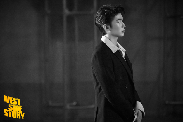 shownote's tweet image. ｜📸｜#웨스트사이드스토리

프로필 촬영 현장의 열정을 생생히 담은
스케치 대공개! ✨

토니 𝐭𝐨𝐧𝐲 #박강현

𝖲𝖮𝖬𝖤𝖳𝖧𝖨𝖭𝖦'𝖲 𝖢𝖮𝖬𝖨𝖭𝖦, 𝖲𝖮𝖬𝖤𝖳𝖧𝖨𝖭𝖦 𝖦𝖮𝖮𝖣
뮤지컬 &amp;lt;웨스트 사이드 스토리&amp;gt;
2022.11.17 𝖦𝖱𝖠𝖭𝖣 𝖮𝖯𝖤𝖭 충무아트센터 대극장