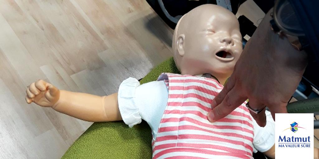 verite_marc's tweet photo. Dans quelques jours nous accueillerons à #Toulouse une 15aine de sociétaires @Matmut pour une nouvelle initiation aux #GestesPremiersSecours 💔 Merci à nos fidèles partenaires @MutOccitanie @mutualite31 @FFSSnational sans qui rien ne serait possible🙏 #MiniAnne #GestesQuiSauvent https://t.co/8HSz4FW6Sn