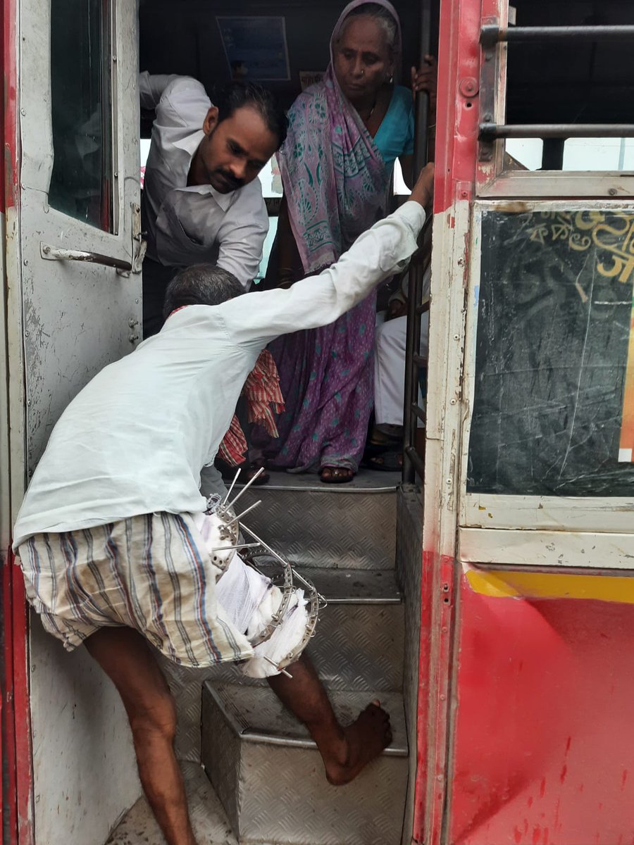 armbsmchb@016 tweet media