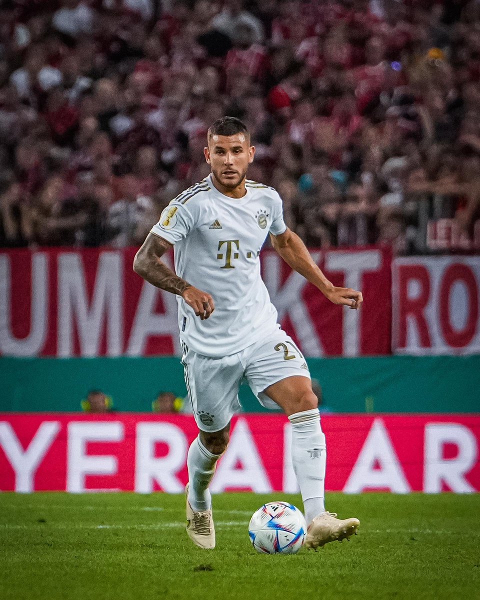 LucasHernandez's tweet photo. Next Round 👍🏽🔴⚪️ @FCBayern #TeamLH21 https://t.co/CULqwJcXBN