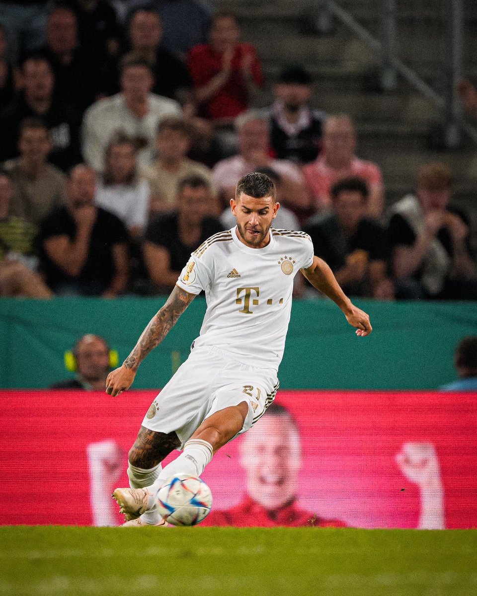 LucasHernandez's tweet photo. Next Round 👍🏽🔴⚪️ @FCBayern #TeamLH21 https://t.co/CULqwJcXBN