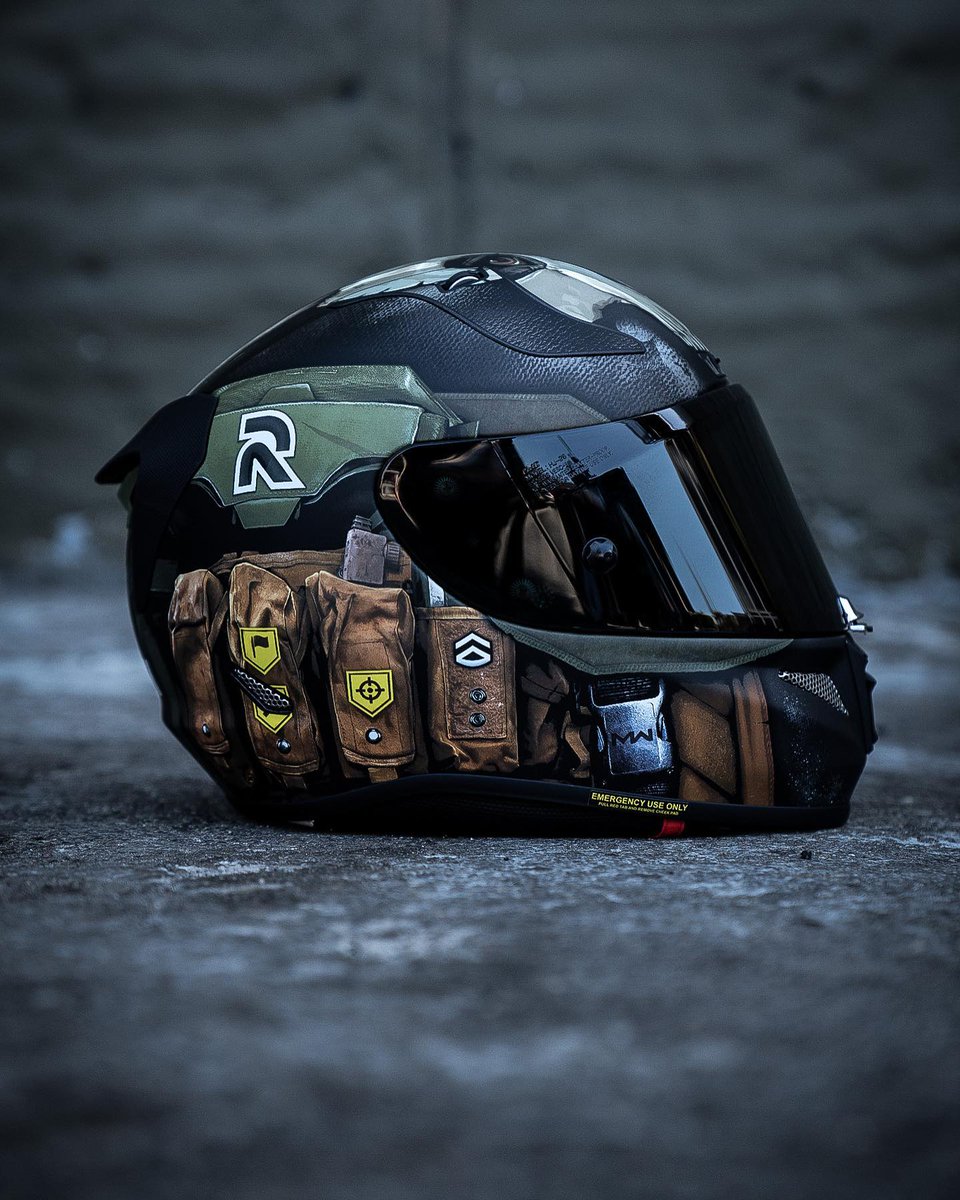 MAXXESS_France's tweet photo. 🚨ALERTE ÉDITION LIMITÉE🚨
Le #RPHA 11 Call of Duty Ghost est disponible chez #MAXXESS ! 💀
Ce casque arbore un graphique spécial représentant l'un des jeux vidéo les plus populaires au monde, #CallOfDuty 🔥
#HJC #HJCHelmets #CallOfDuty #ModernWarfare #ModernWarfare2 https://t.co/6VK21fkd91