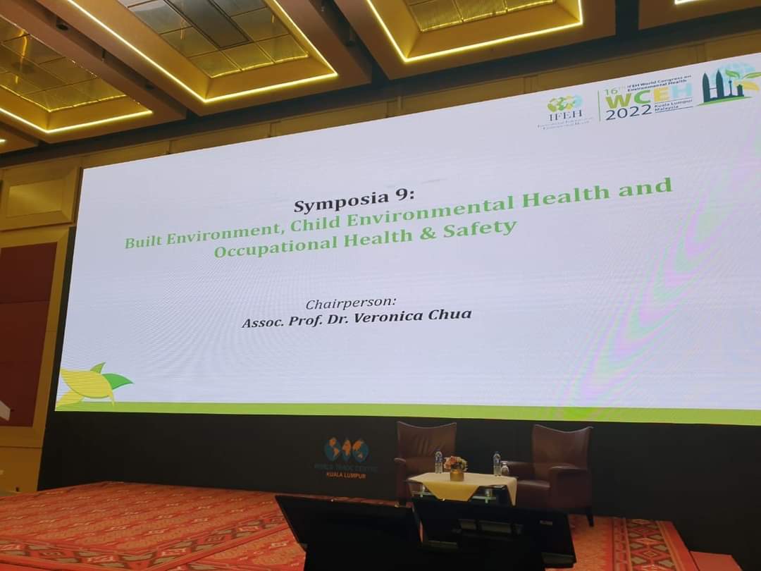 FOHS_MAHSA's tweet photo. Our Dean of FOHS, Assoc. Prof Dr. Veronica Chua at the 16th IFEH's World Congress on Environmental Health. Congratulations Prof ! https://t.co/u74QMcTe94