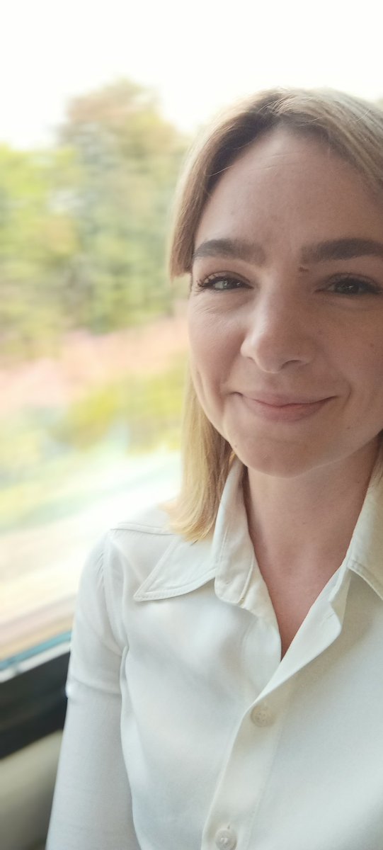 BridgeKatherine's tweet photo. On my way to my first #ISEH meeting in #Edinburgh! ๐๐ Very excited to see all the peeps, hear all the science and soak up one of my favourite cities ๐ @young_eha @ISEHSociety #newPI #firstISEH #ISEH2022 #conferencestyle #academicparent #academicmom https://t.co/jcAniHirAQ