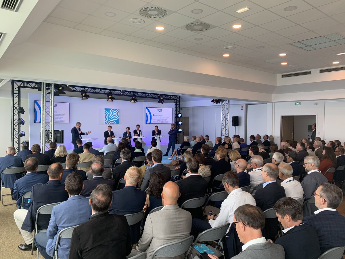 Niji_Digital's tweet photo. #FEB2022 @fe_breton2022 Grand Plateau @ClubETIBretagne pour mise en lumière du fonctionnement des #ETI avec focus sur la transmission patrimoniale et managériale avec #LaBelleIloise @PIRIOU_Group @verlingue @GroupeQueguiner @HuguesMeili https://t.co/zb0cXf6mnc