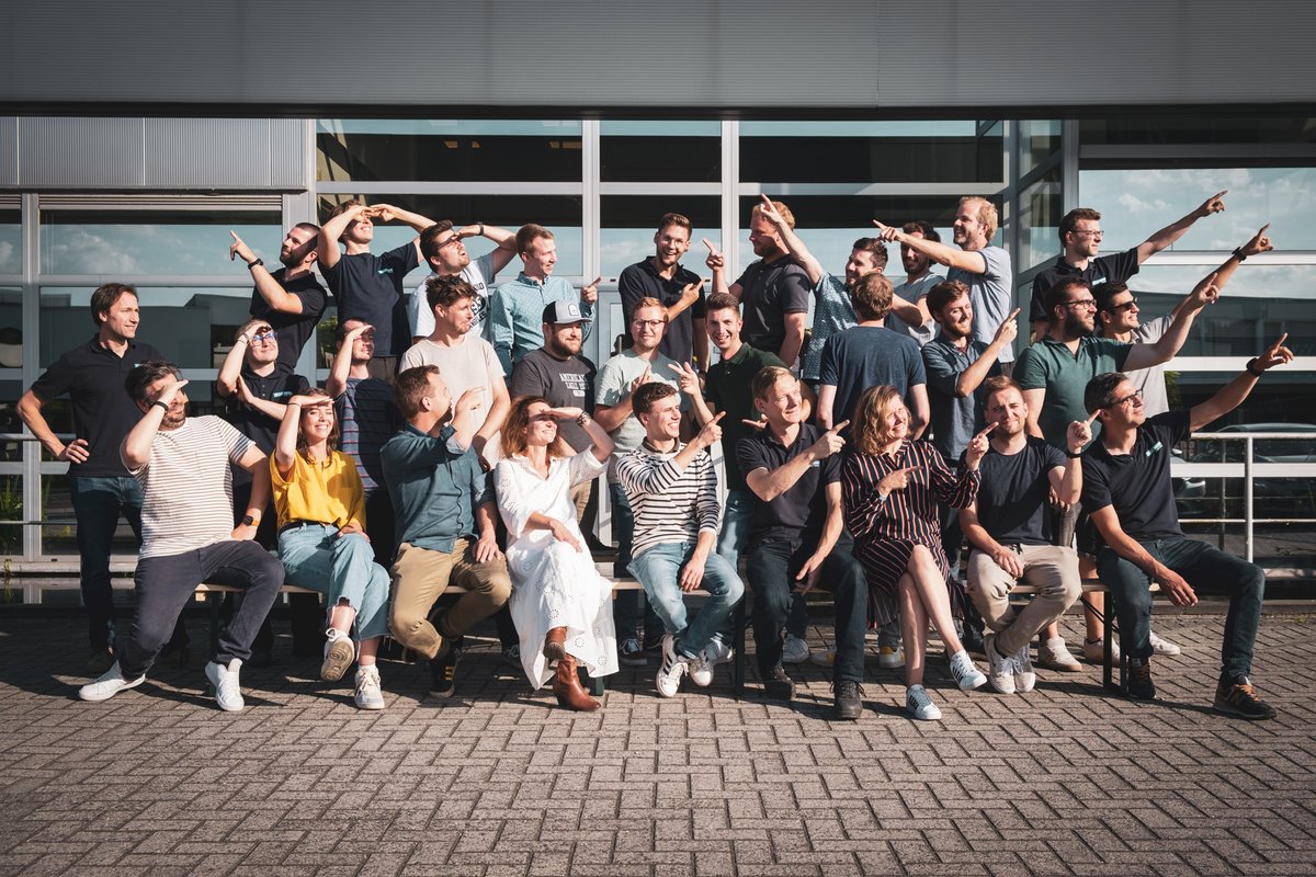bluemoon_av's tweet photo. Back to school, back to work! Let's roll!π’
#classof2022 πΈ
#backtoschool #classphoto #BLUEMOON #TopTeam #audiovisualsupport #AV #audiovisual https://t.co/E9Fw8ZzcMq