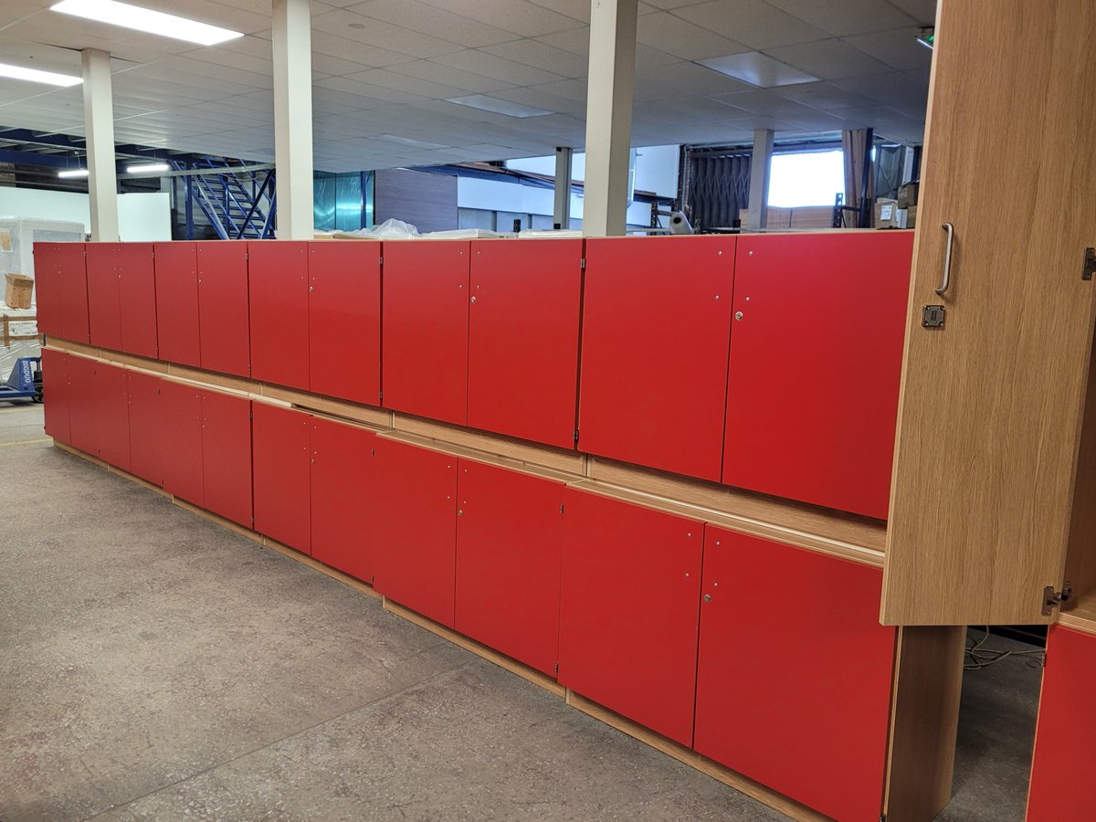 apmgltd's tweet image. This #TeachingWall at @ossmastoke will house a 72&quot; screen, the sliding doors are whiteboards, &amp;amp; the cupboards are all lockable. Everything neatly put away but conveniently to hand for the teacher; no distracting clutter for the students. #Furniture envy? bit.ly/CallAPMG
