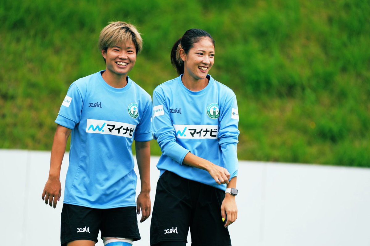 マイナビ仙台レディース S Tweet Training Photo 番外編 トレーニング前後の様子をお届け 番外編part3 カメラに気付きた 矢形海優 選手と 國武愛美 選手の Niceな笑顔をどうぞ Mynavisendai マイナビ仙台レディース Training 女子サッカー