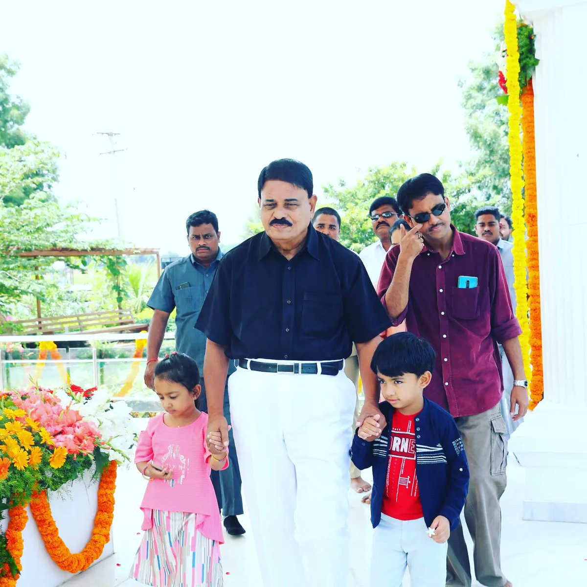 PVKKIT's tweet photo. Homage paid to Smt. Palle Uma on her fourth death anniversary

Rich tributes were paid to Smt Palle Uma by her family, relatives, friends, Staff members of Sri Balaji Educational Society, students and followers at Smt. Palle Uma Ghat, 30-08-2022. https://t.co/Xz3vX3hLnF
