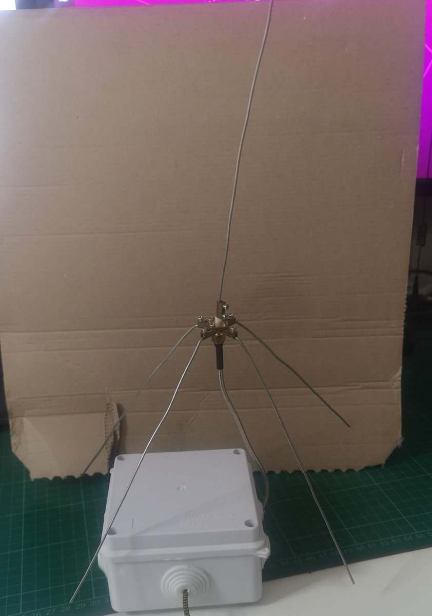 Jeffrey Roe tweet media