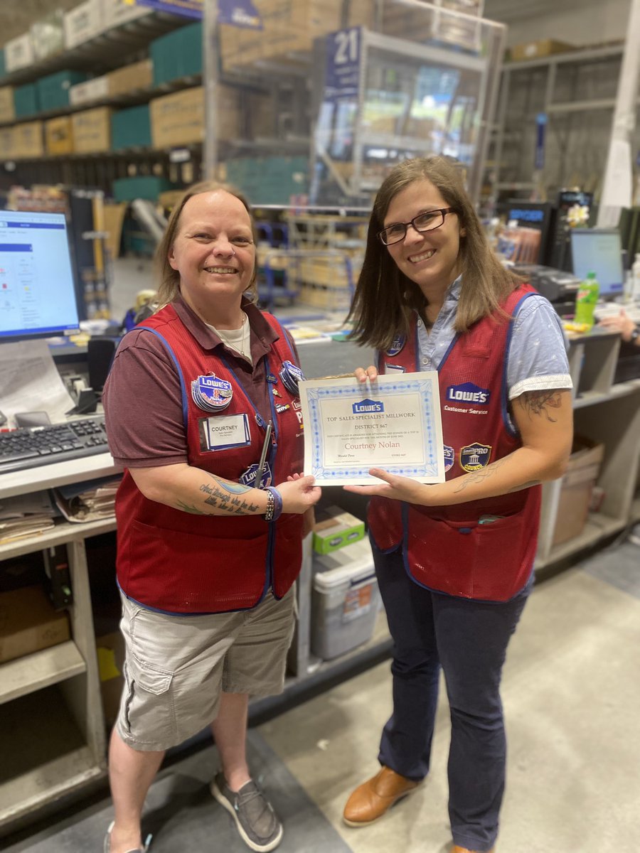 lowes0637 tweet media