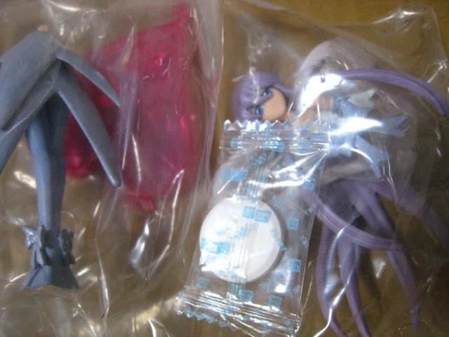 色々買ったもの3、
マリンとムンライさんとダークナイトとハンチョウの11巻

マリンが想定よりいい顔だったのと
ムンライさんよもやの未開封でラムネと説明書と広告付きでびっくり。どんだけ温存されていたんだ‥‥

ちなみに広告によると同時展開はゴセイジャーとオーズとポケモンBWだったらしい 