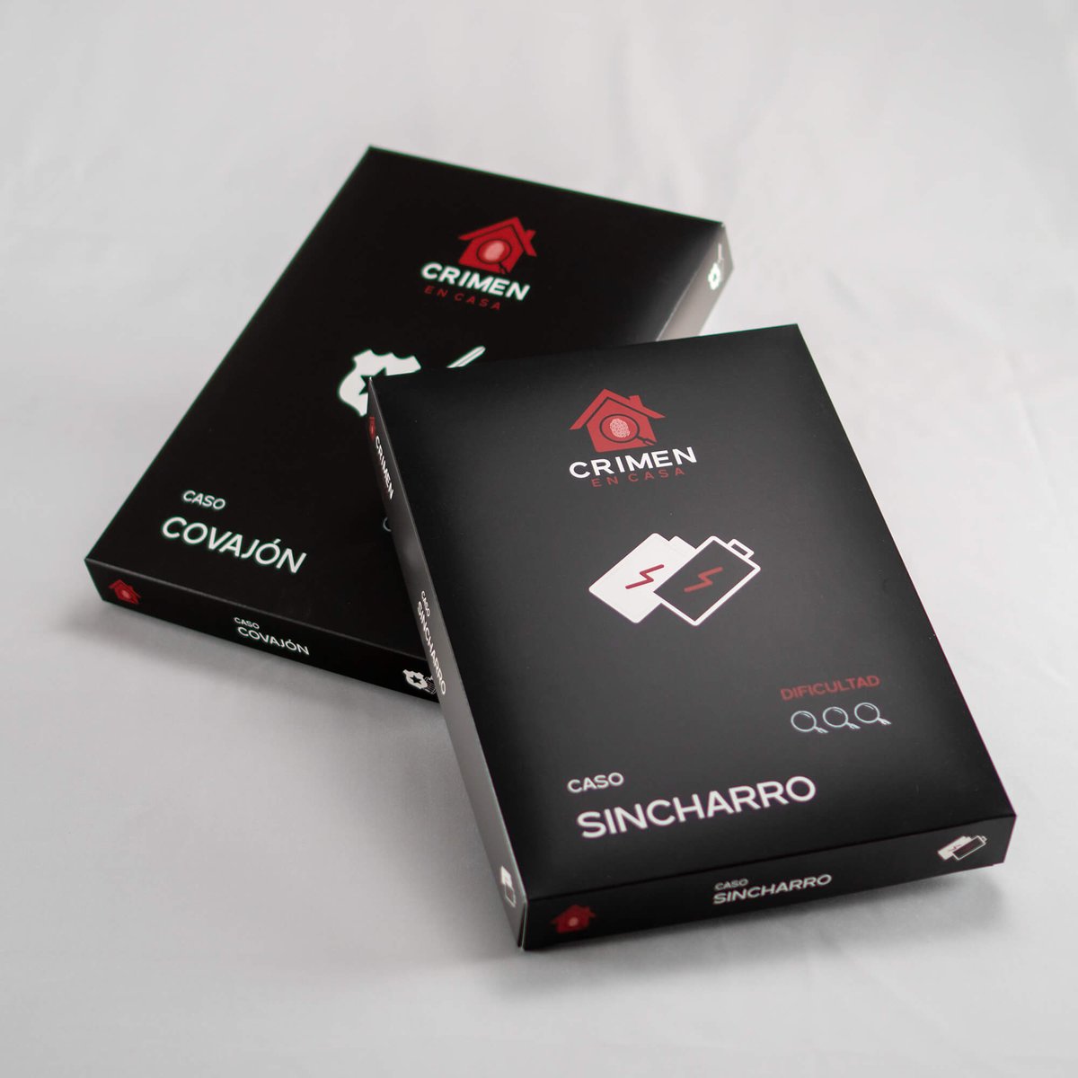 crimenencasa's tweet photo. Aprovecha nuestro pack con el caso Sincharro y caso Covajón a un precio reducido:

https://t.co/JRt5MSb9a1

#juegodetective #crimegame #juegodemesa #juegocrimen #crimenencasa #regalooriginal #regalosoriginales #regalo https://t.co/9WkJNhB5iC