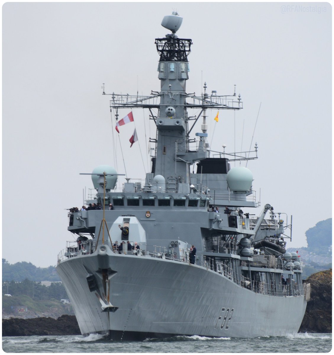 No @RFAHeadquarters vessels about today but @RoyalNavy @HMSSomerset out / back proudly displaying the Somerset county flag - > hosting 'Affiliates Day' from @HMNBDevonport