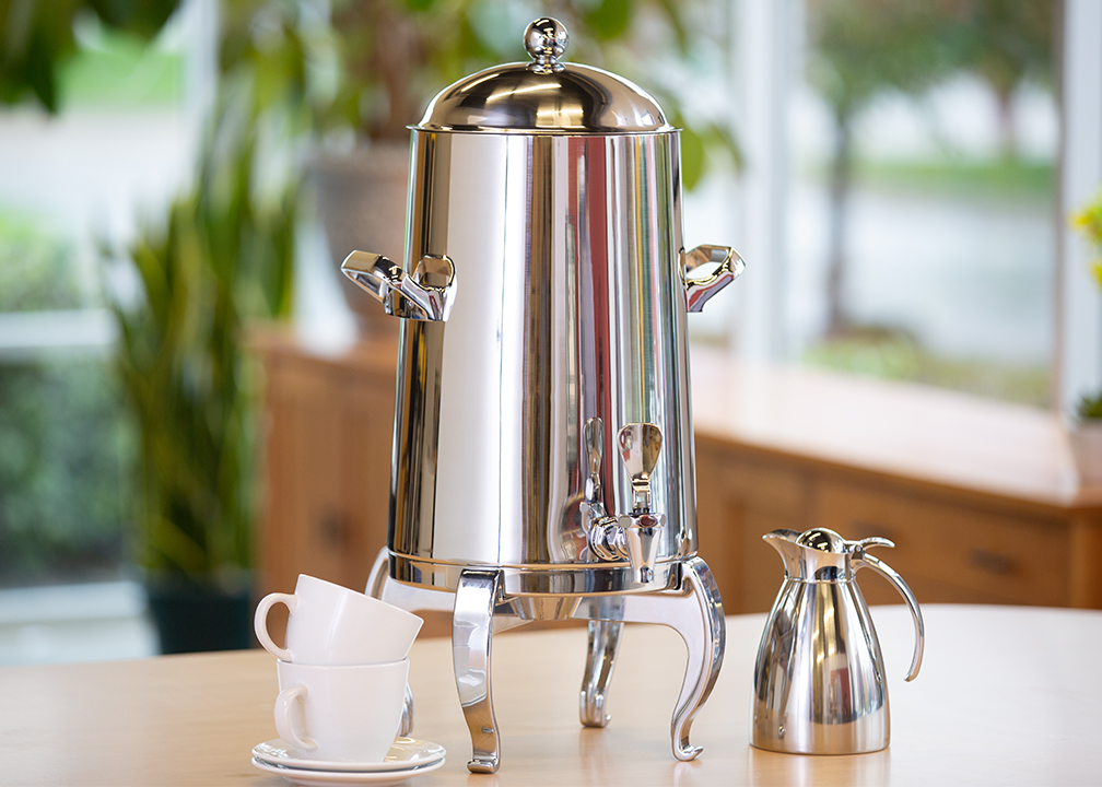 Ahh September! 🍂 
There are only colder days from here on out. Hot beverages are calling! ☎️
#ServiceIdeas #coffeeservice #coffee #cupofcoffee #hotbeverage #vacuuminsulation #coldweather