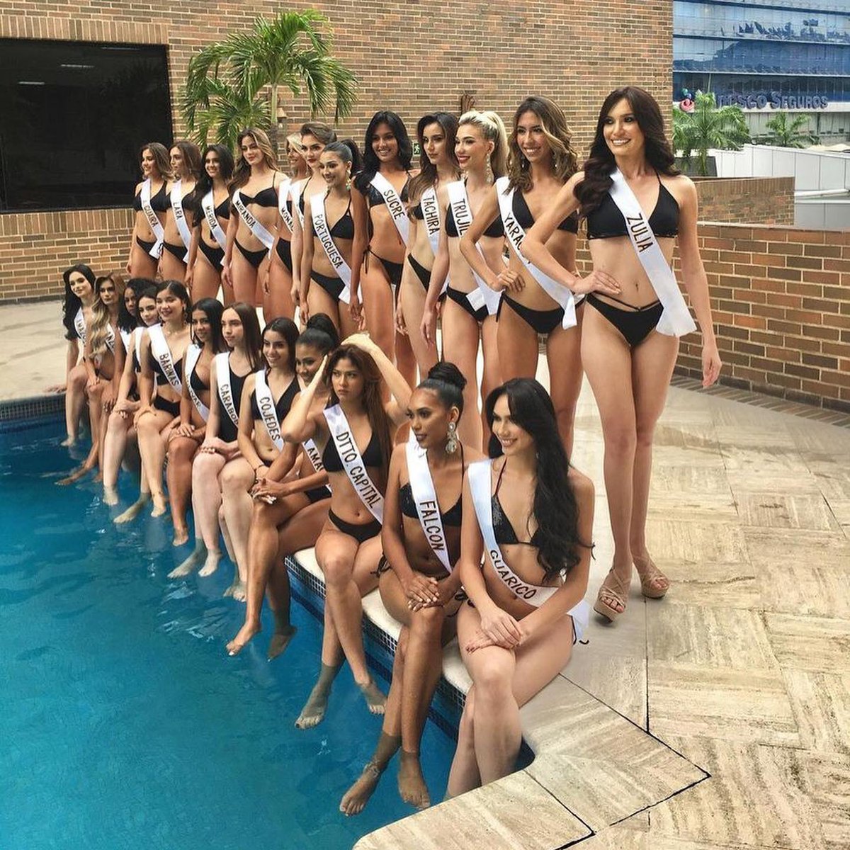 NBVenezuela's tweet photo. ¡Te imaginas llevar en tu pecho la banda de tu estado! 🫣❤️ ¿Qué esperas entonces para postularte en nuestro 𝗖𝗔𝗦𝗧𝗜𝗡𝗚 𝗩𝗜𝗥𝗧𝗨𝗔𝗟? Tú puedes ser una de las candidatas oficiales 2022 👑❤️

𝗡𝗨𝗘𝗦𝗧𝗥𝗔𝗕𝗘𝗟𝗟𝗘𝗭𝗔𝗩𝗡𝗭@𝗚𝗠𝗔𝗜𝗟.𝗖𝗢𝗠

❤️ ¡𝗜𝗡𝗦𝗖𝗥Í𝗕𝗘𝗧𝗘! ❤️ https://t.co/fwgOdkBrHV
