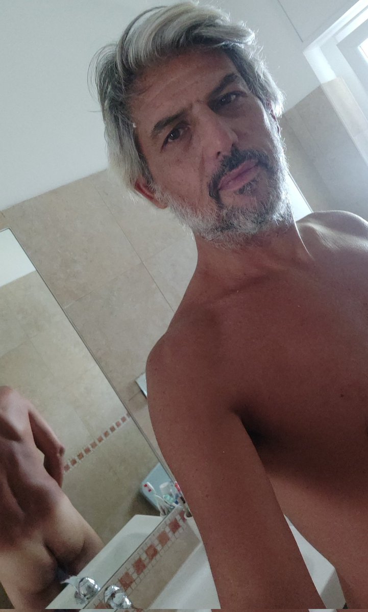 Marko5011's tweet photo. @Biancanevevip Un po' + abbronzato https://t.co/TNJzjAgH7b