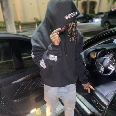 Nate_Eazzy's tweet photo. #NewProfilePic https://t.co/enRHHcoSq5