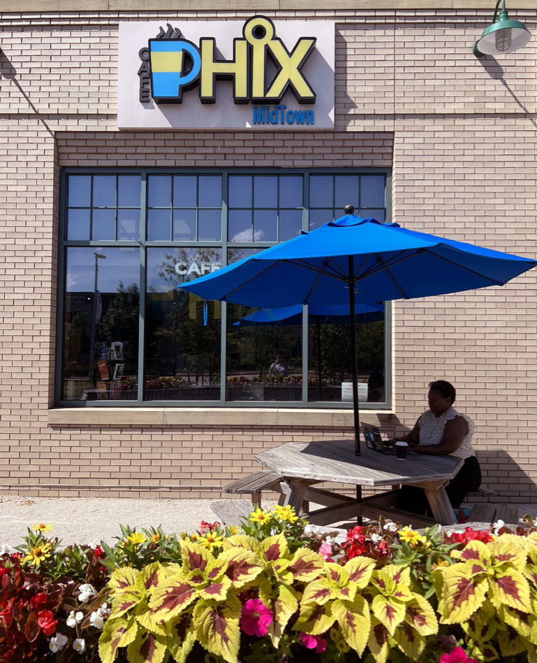 MidTownCleInc's tweet photo. In need of a coffee break??
Cafe Phix has got you covered! Stop by 6815 Euclid for a delicious beverage or baked good.🍪☕️
#midtown #cleveland #mtc #clecoffee #clevelandcafe #coffeebreak #cupofjoe #clecafe #clevelandcafe #dinelocal #localbusinesses #localbusiness #localcoffee https://t.co/IoSm5Ctsoc