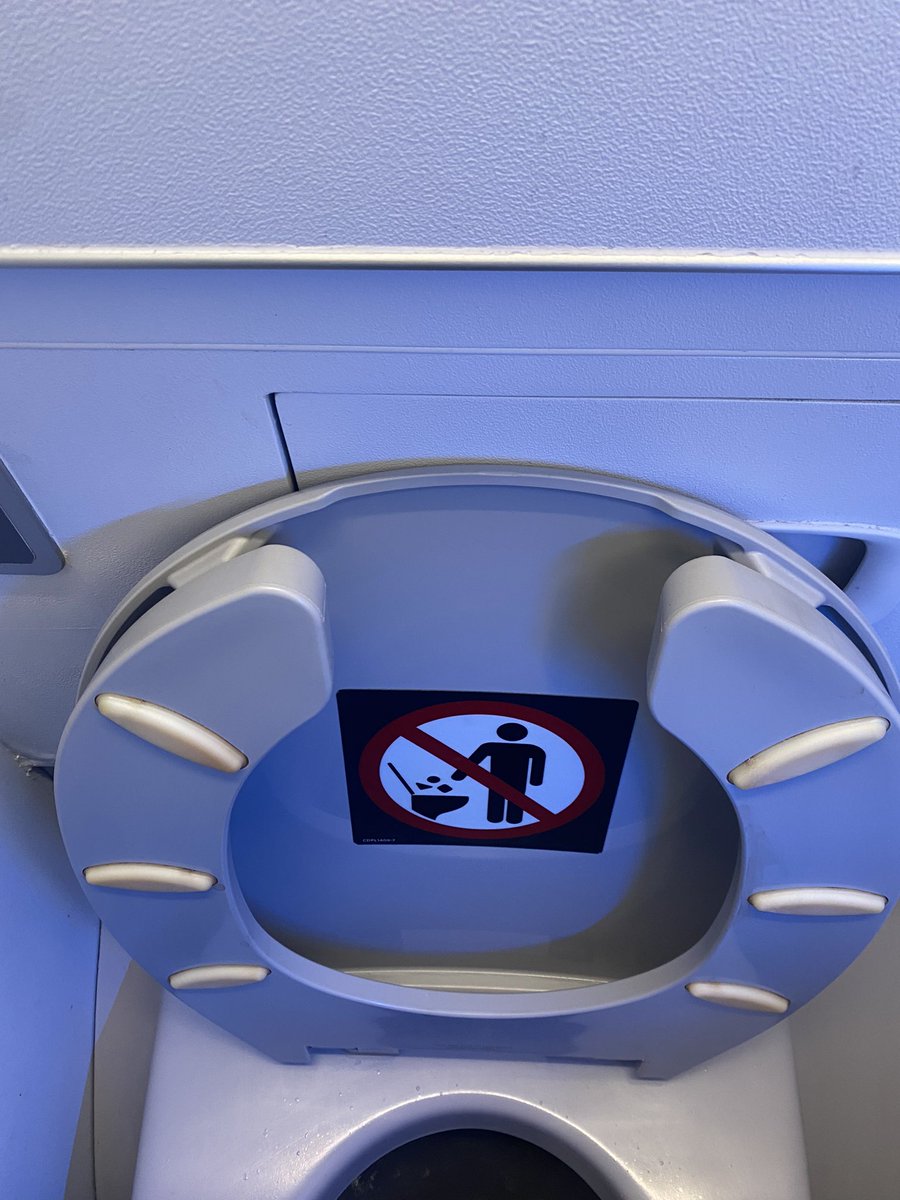 ArtofWarEH3's tweet photo. Process over profits= FREEDOM to trade from anywhere. Even the plane bathroom 💦 😳😳 🤑🤑 +20.6K Me and the squad @timothysykes @thehonestcroock want to help change more lives. #timothysykesmillionairechallenge #evolvedtrader #ascendcapital https://t.co/nLEokGuMoT