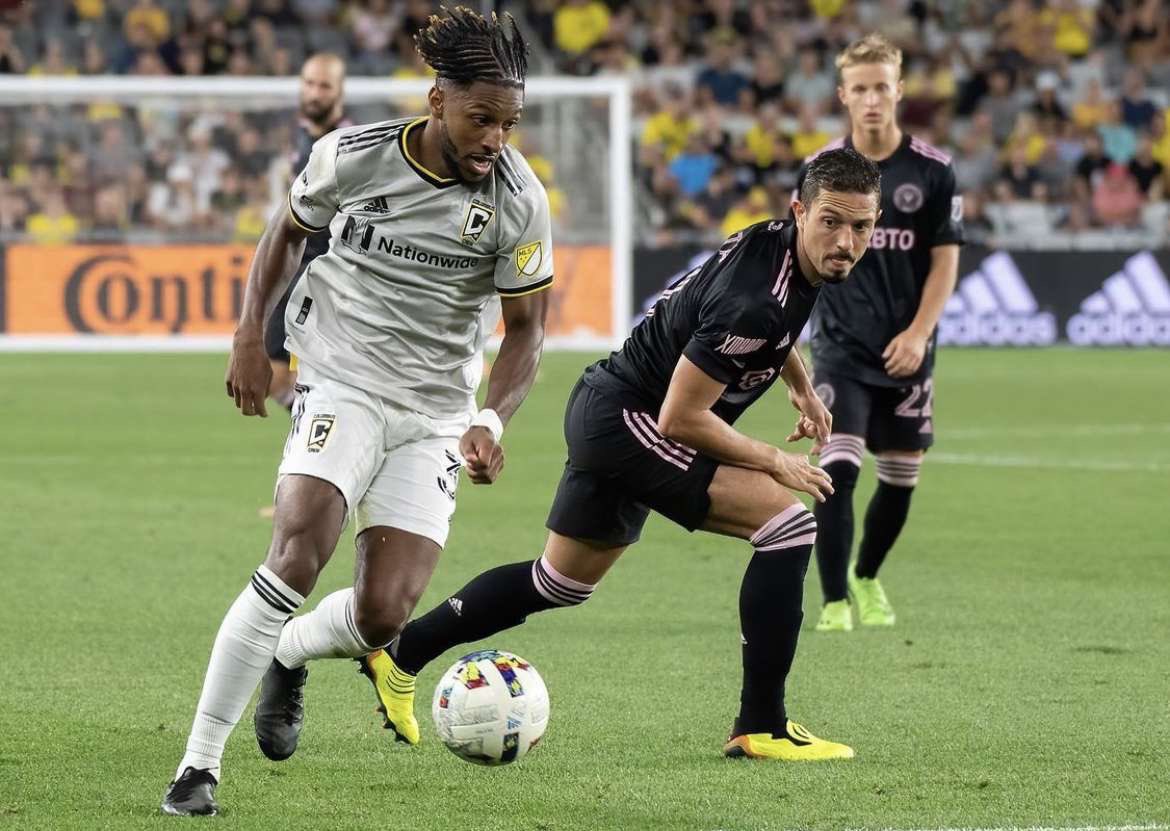S_MoreiraOff's tweet photo. A big win at home 🖤💛 #SM31🔥#Crew96 https://t.co/RhET0eGWoH