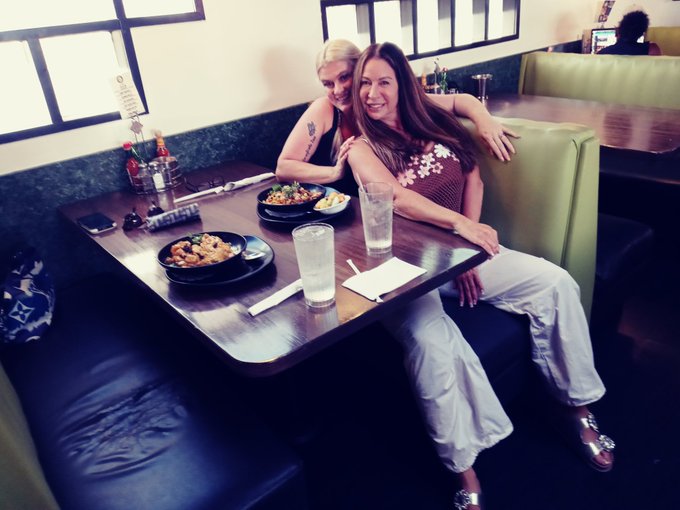 This amazing lady  joined me for breakfast yesterday. Catching up and just having a relaxing time. @ChristyCanyon11<a href="/tag/tittytuesday"class="tags"><span>#tittytuesday</span></a><a href="/tag/avn"class="tags"><span>#avn</span></a>