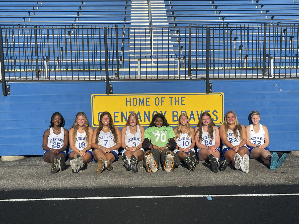 Braves Field Hockey tweet media