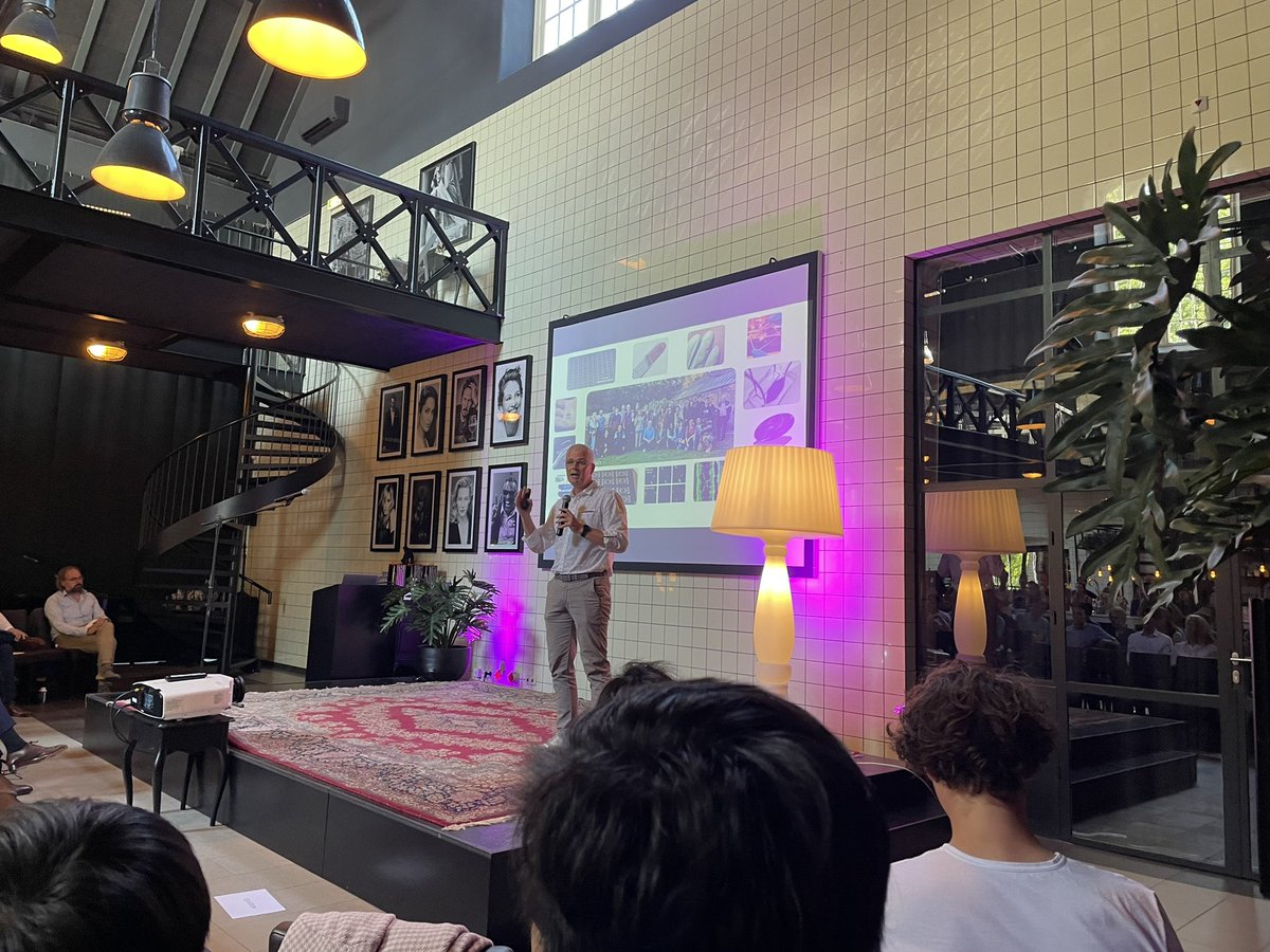 MicrosystemsTUe's tweet photo. Head of our research section  giving a talk at the MaTe poster contest introducing what we do in our research section. https://t.co/jtCJxPCowJ