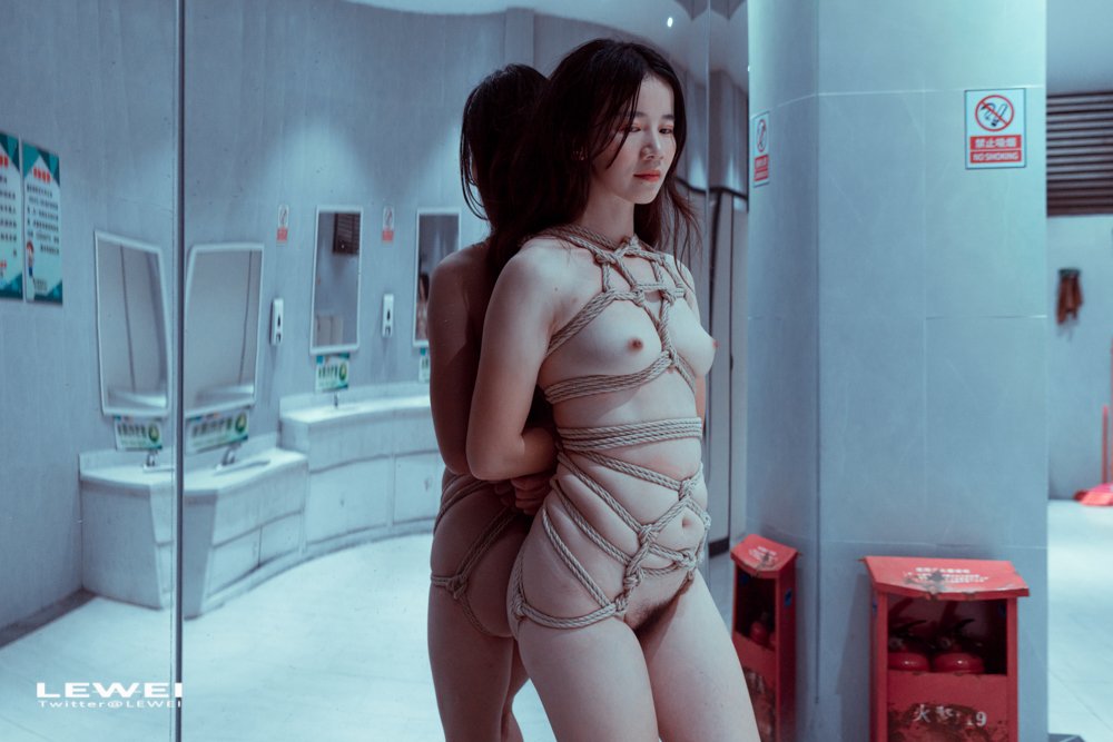 男厕🚹～
出镜：@su20902 
#LEWEI #Shibari  #BabyArt #ChinaBondage #ChinaArt #Bondage
 #广州约拍 #废墟捆绑
各类主题创作拍摄欢迎私我约拍～
投稿：
@Fengsiyuan
@CPTOUGAO https://t.co/hUBYZDIDlt