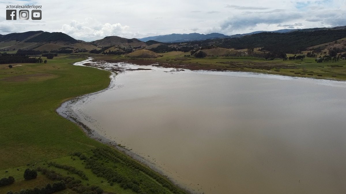 EmpaquePues's tweet image. Bienvenidos a presenciar uno de los capítulos más atractivos. Pronto en YouTube y Facebook. ✌️🛵💨
•
#EmpaquePues #ViajandoxColombia #vueltaalmundoenmoto #Cundinamarca #Suesca #laguna #lagunadesuesca #Cucunuba #Sigamosenruta #viajar #motorcycle #naturaleza #nature #photography