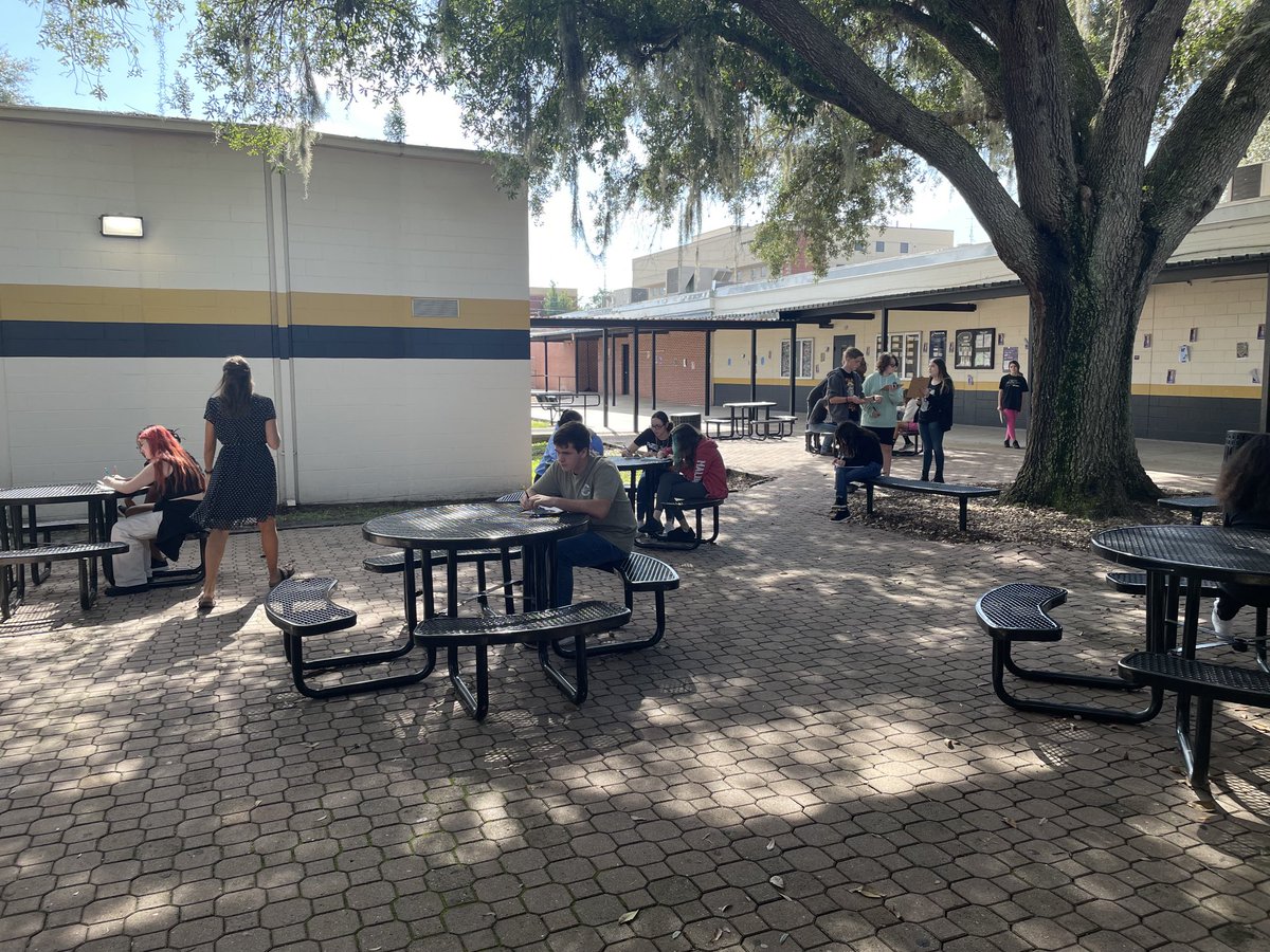 Mary Leonard (@mleonard03) on Twitter photo Scientific observations in the courtyard with Mrs. Franklin today!#onehurricane <a href="/CHSCanes/">Citrus High School, Inverness, FL 🌀🌀🌀</a> <a href="/ScienceCitrus/">Science Citrus</a> Scientific observations in the courtyard with Mrs. Franklin today!#onehurricane <a href="/CHSCanes/">Citrus High School, Inverness, FL 🌀🌀🌀</a> <a href="/ScienceCitrus/">Science Citrus</a>