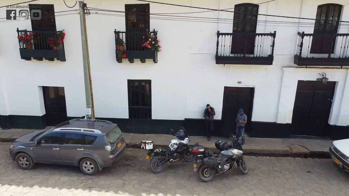 EmpaquePues's tweet image. Bienvenidos a presenciar uno de los capítulos más atractivos. Pronto en YouTube y Facebook. ✌️🛵💨
•
#EmpaquePues #ViajandoxColombia #vueltaalmundoenmoto #Cundinamarca #Suesca #laguna #lagunadesuesca #Cucunuba #Sigamosenruta #viajar #motorcycle #naturaleza #nature #photography