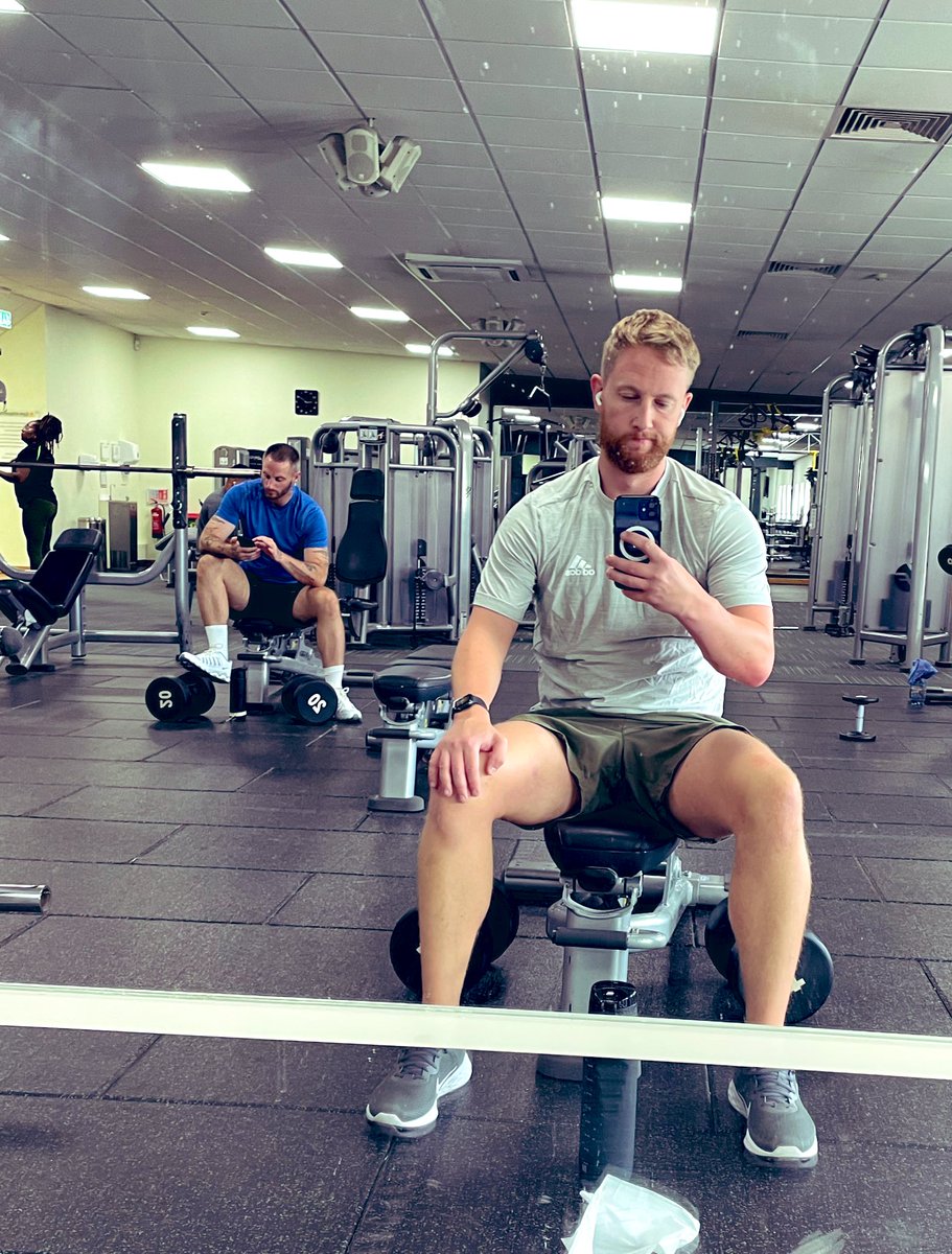 plantdad871's tweet photo. Dirty mirror gym post - groundbreaking https://t.co/hy9fbePHO2