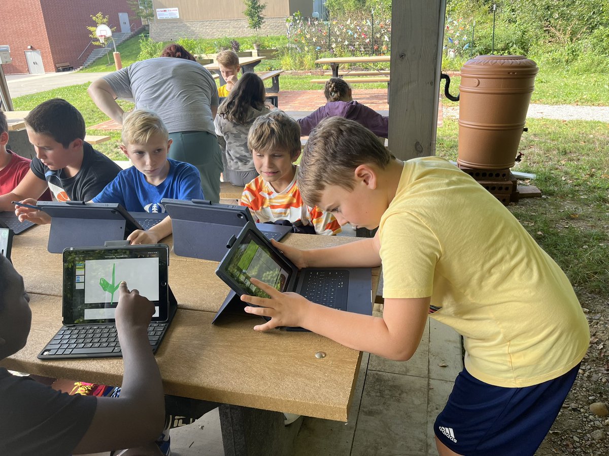 Mrs.Kahoe tweet media